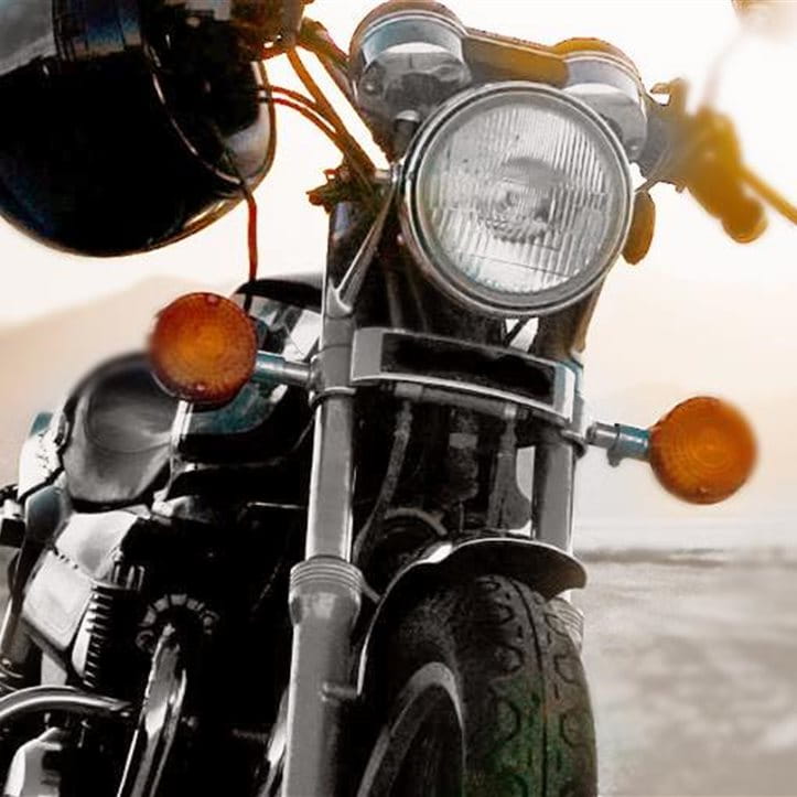 Motorrad in der Landschaft. Motorrad in der Landschaft.